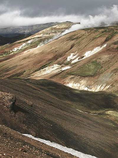 A large slope that witnessed a dynamically moving landslide